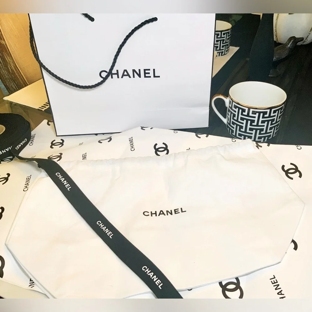 CHANEL white cotton canvas drawstring pouch cosmetic bag storage bag - Authentic
